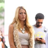 Blake Lively on the set of 'Gossip Girl' shooting on location | Picture 68526